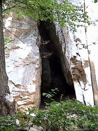 Fot. Dariusz Orman - szczelina skalna w Diabelskich Mostach