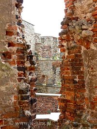 Zamek w Siewierzu, w ruinach zamku, fot. D. Orman [2008]