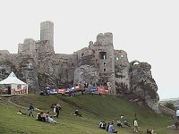 Zamek waciwy - widok z przedzamcza, fot. D. Orman