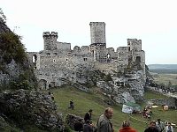 Zamek waciwy - widok spod "Mczarni", fot. D. Orman