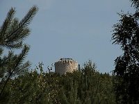 Widok na zamek Lipowiec ze skansenu w Wygiezowie, fot. D. Orman
